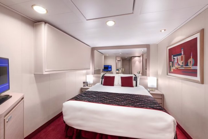 Deluxe Interior cabin on MSC Poesia