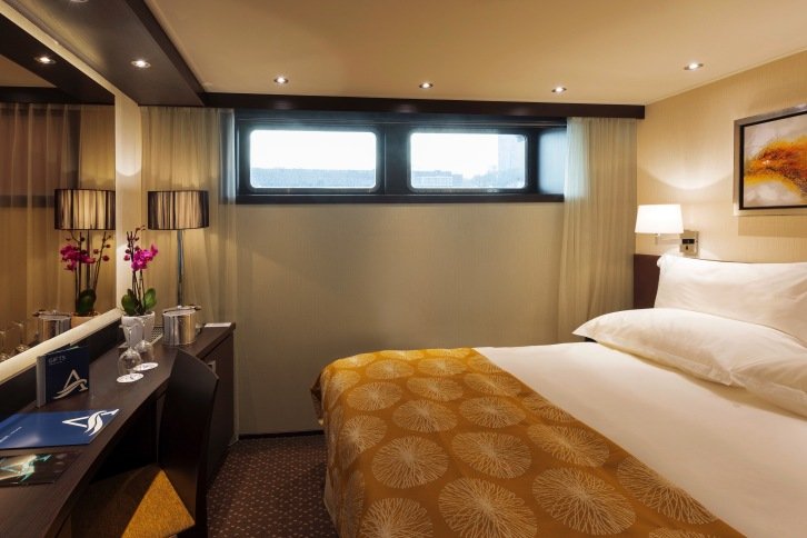 Deluxe Stateroom on Avalon Imagery II