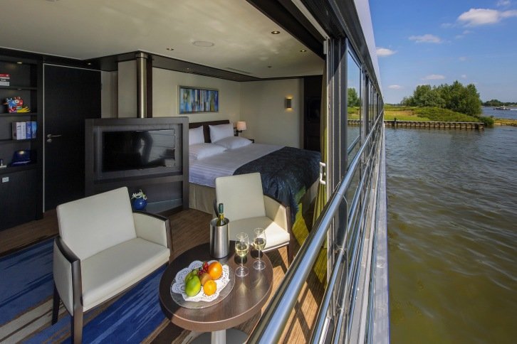 Royal Suite on Avalon Illumination