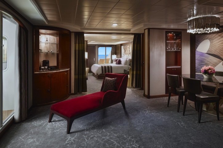 The Haven Deluxe Owner's Suite with Balcony on Norwegian Pearl
