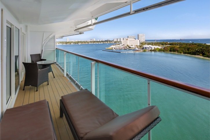 Owner's Suite - 1 Bedroom on Serenade of the Seas