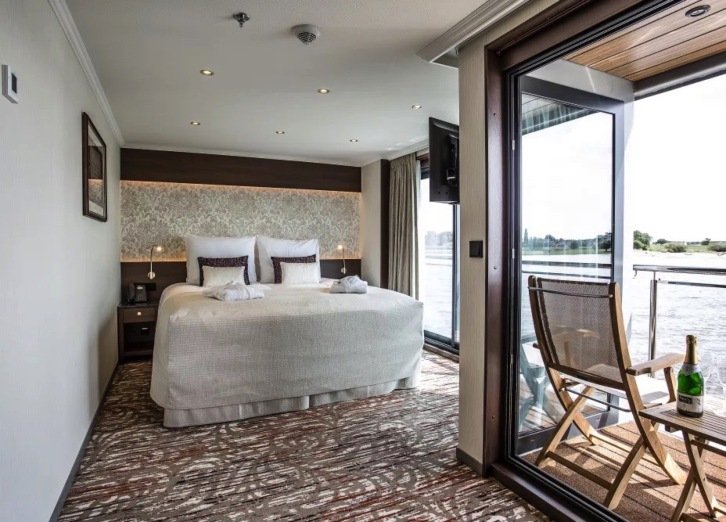 Deluxe Balcony Suite on MS Oscar Wilde