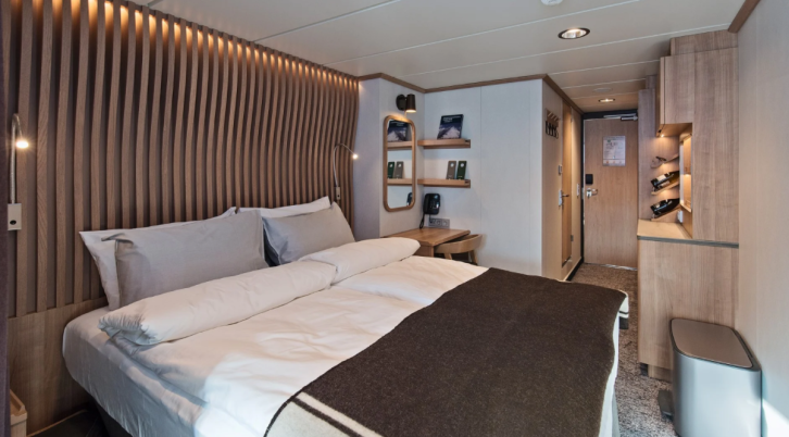 Polar Outside | Outside cabin - Lower/middle decks on MS Roald Amundsen