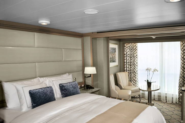 Panorama Suite on Silver Moon