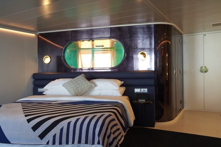 Gorgeous Suite on Scarlet Lady