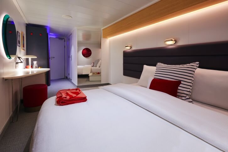 The Insider cabin on Scarlet Lady