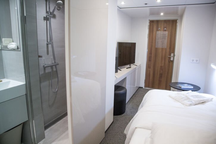 Emerald Single Stateroom on Emerald Luna