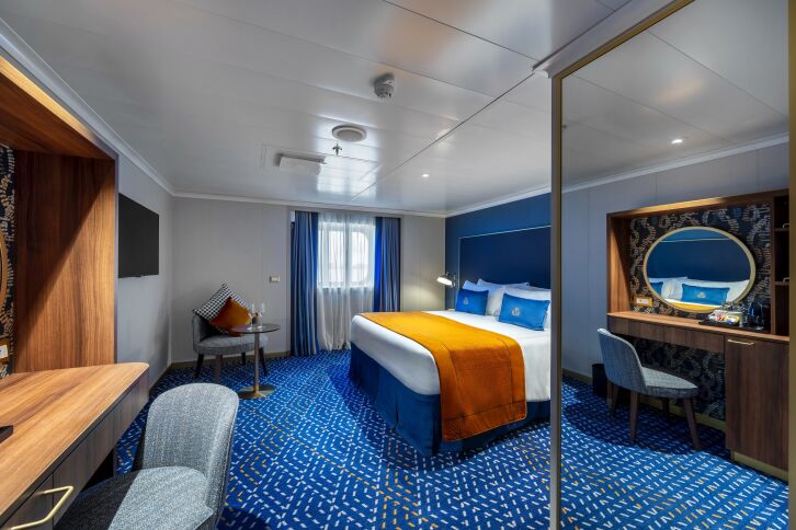 Britannia Oceanview Deluxe cabin on Queen Anne