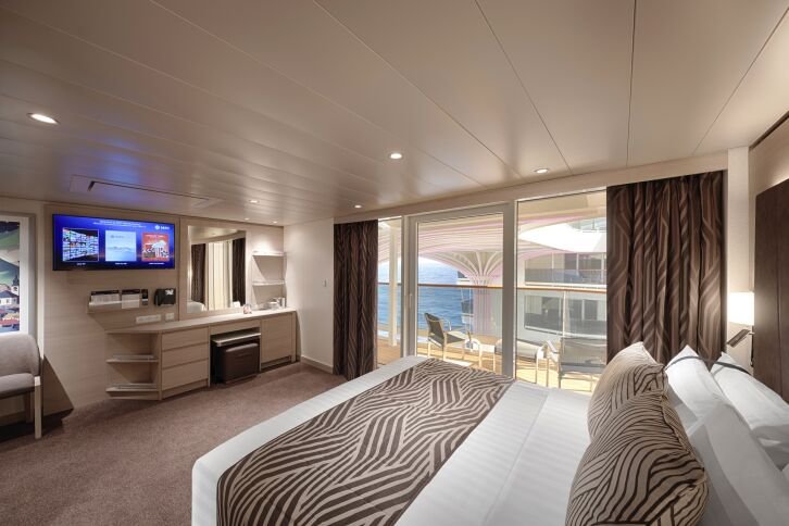 Junior Suite Aurea with Promenade & Ocean View on MSC World America