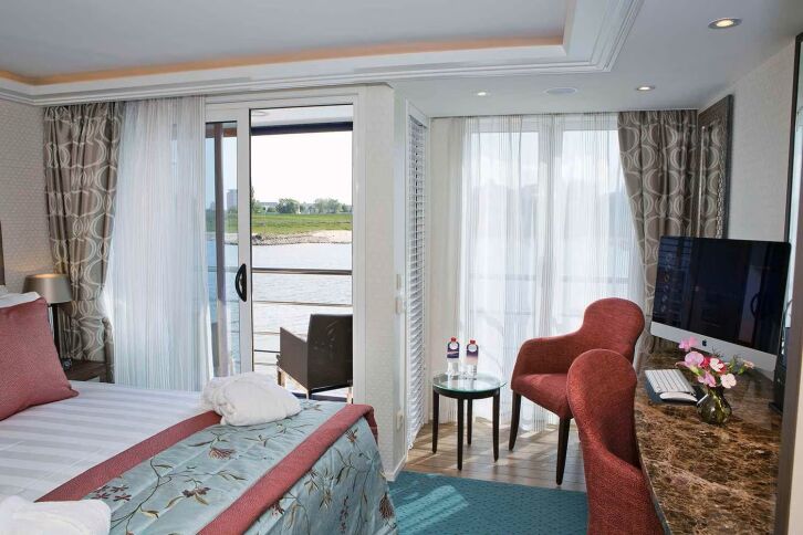 Category BB cabin on AmaReina