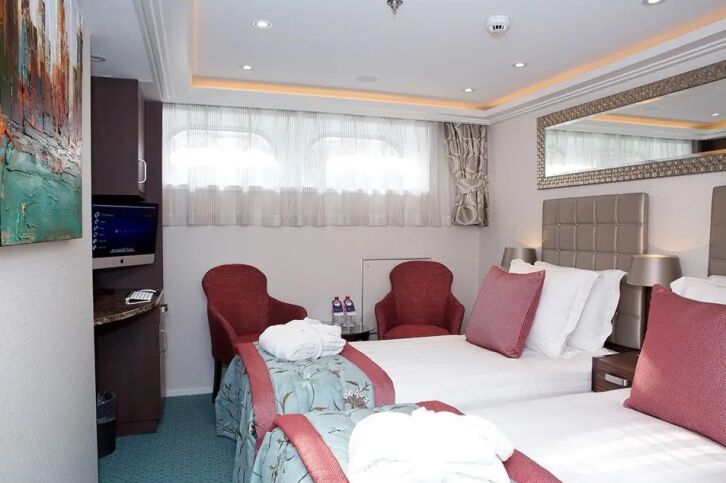Category E cabin on AmaReina