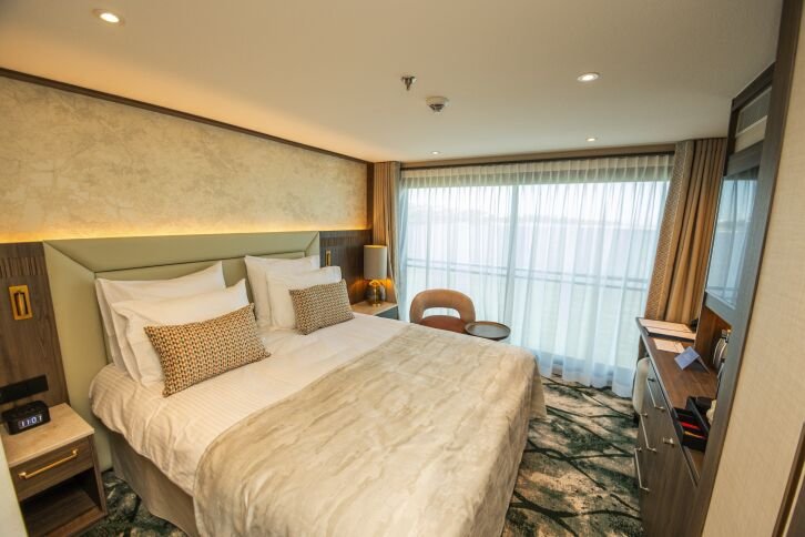 Stern Cabin - Diamond Deck on MS Riviera Rose