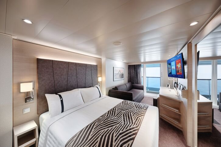 Deluxe Balcony with Partial View cabin on MSC World Asia