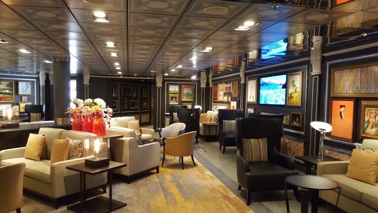 Gallery Bar on Zuiderdam